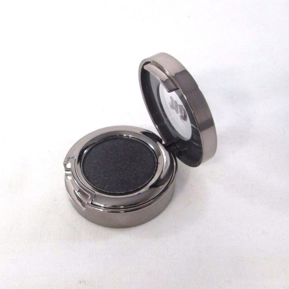 Urban Decay Oil Slick eyeshadow